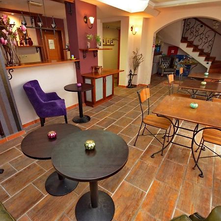 Hotel Meduza Bečići エクステリア 写真