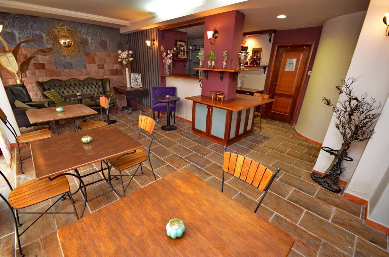 Hotel Meduza Bečići エクステリア 写真